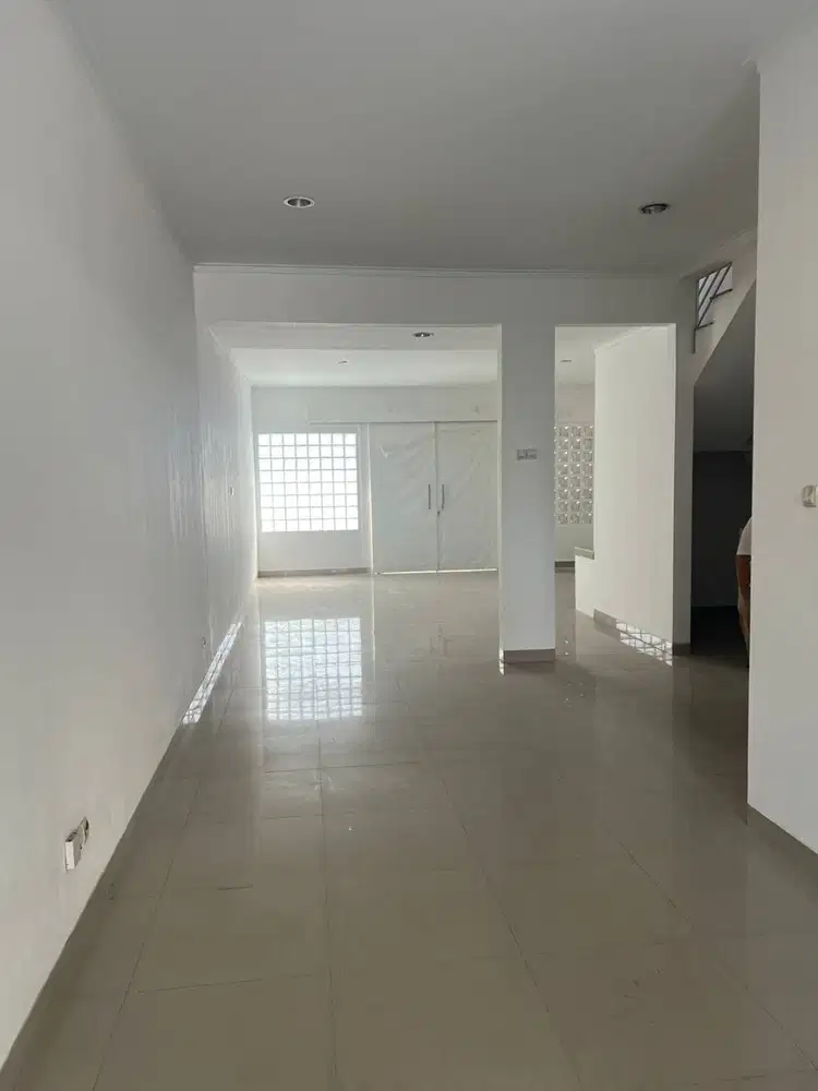 Dijual Rumah 2 Lantai Siap Huni di Cherry field