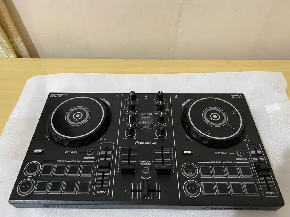 Pioneer DDJ-200 DDJ200 DJ 200 Controller With Bag + Kabel.