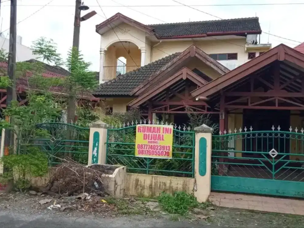 Dijual Rumah Strategis di Perumahan Menteng Indah, Medan Amplaz