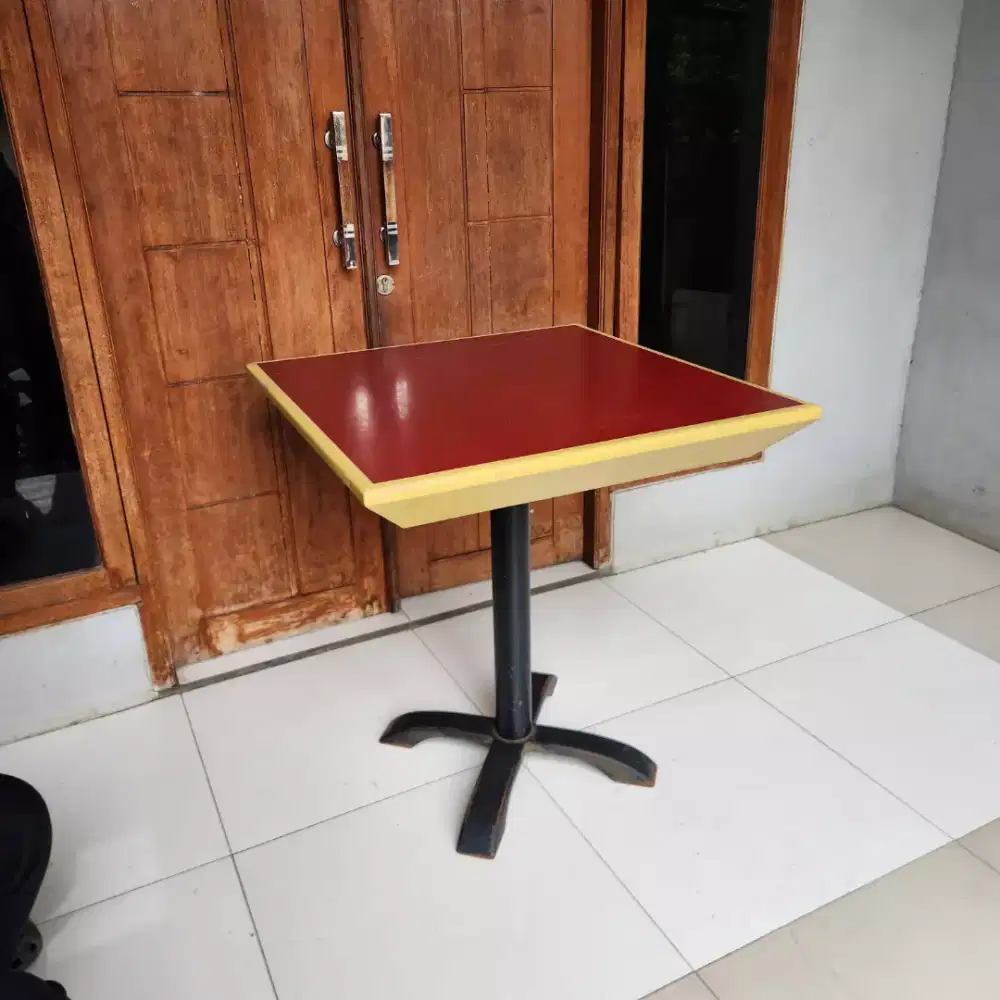 Meja ex Cafe - Meja ex Resto M17