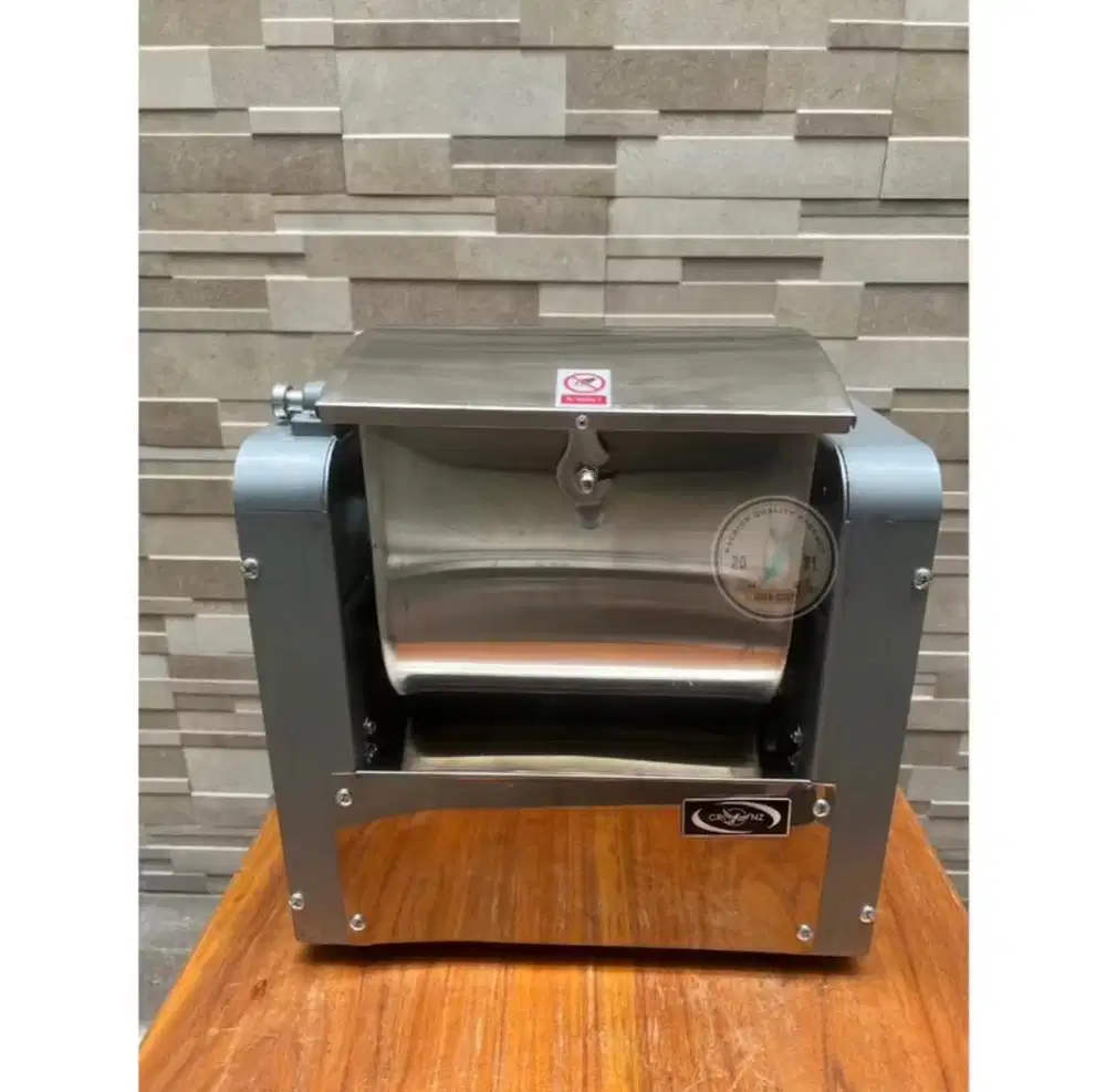 Mesin Pengaduk adonan Mie, Cireng, dimsum