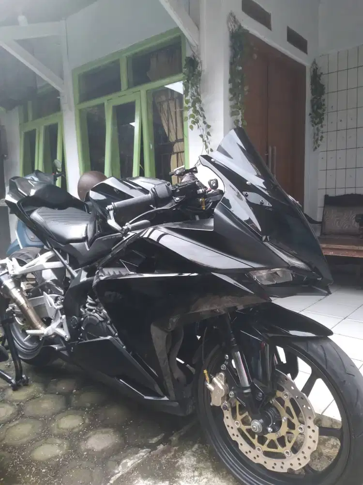 CBR 250RR black edition 2019