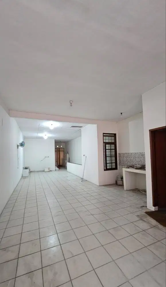 Disewakan Ruko Siap Pakai di Taman Kopo Indah TKI 2