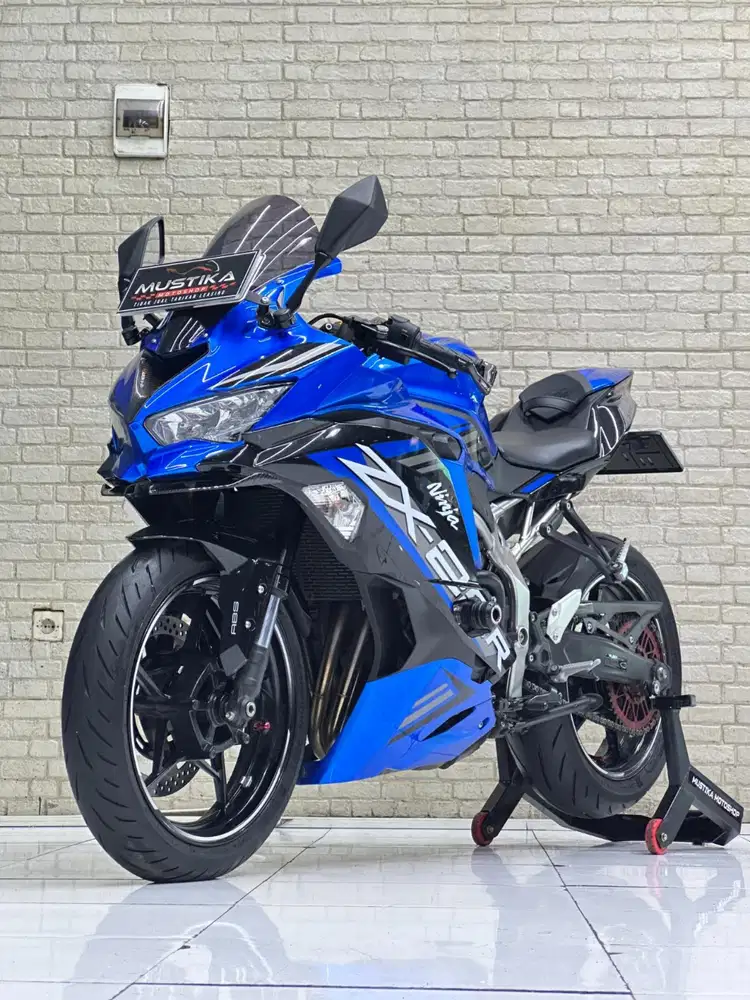 KAWASAKI ZX25R ABS 2020 - Chintia Mustika