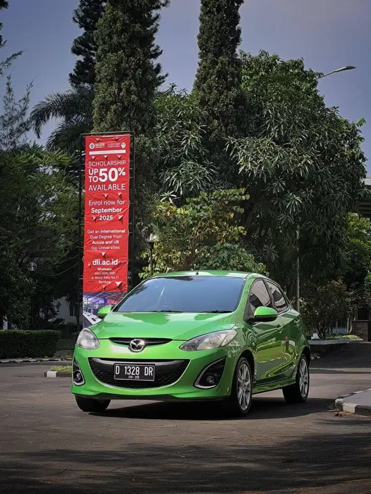 MAZDA 2 R HB 1.5 AT 2010 ISTIMEWA