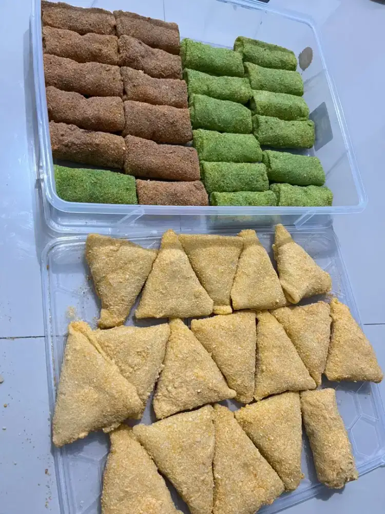 RISOL MATCHA, COKLAT, AYAM SUWIR PEDAS, CREAMY