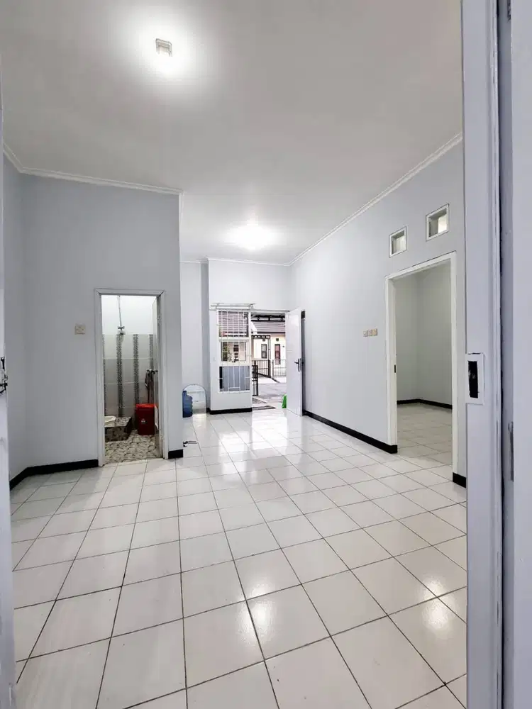 Dijual Rumah Hook Siap Huni di Taman Kopo Katapang