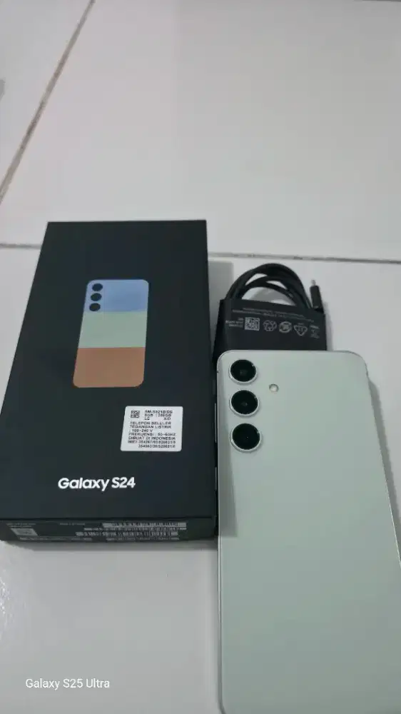 Jual s24 mulus ori... Jarang banget dipakai.
Insyaallah amanah