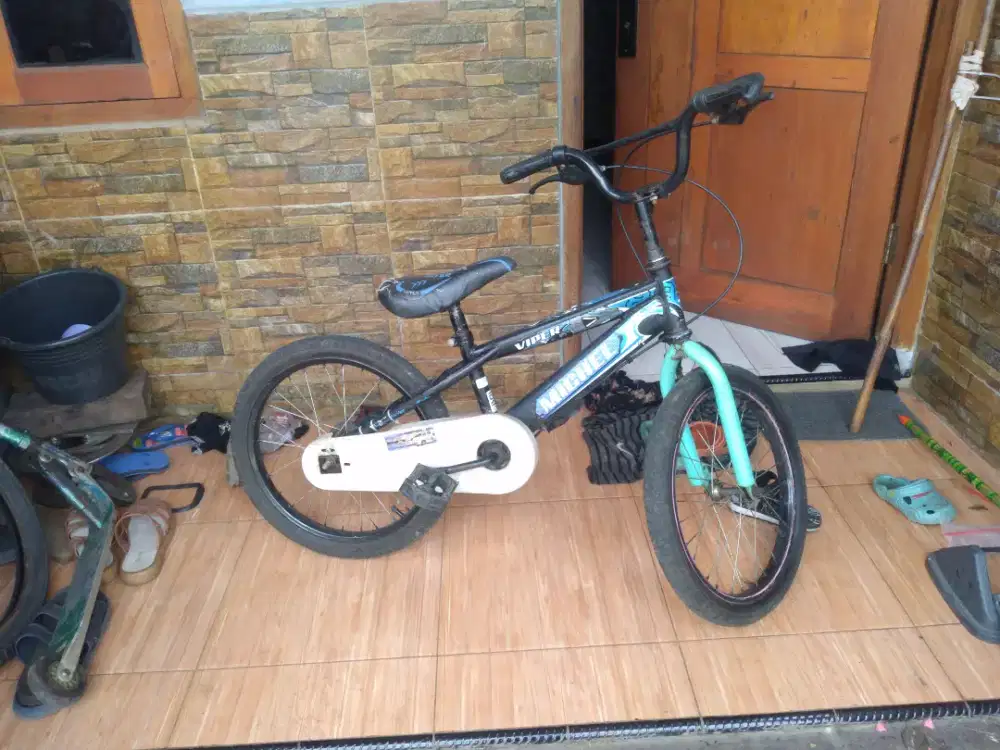 Sepeda bmx uk 18