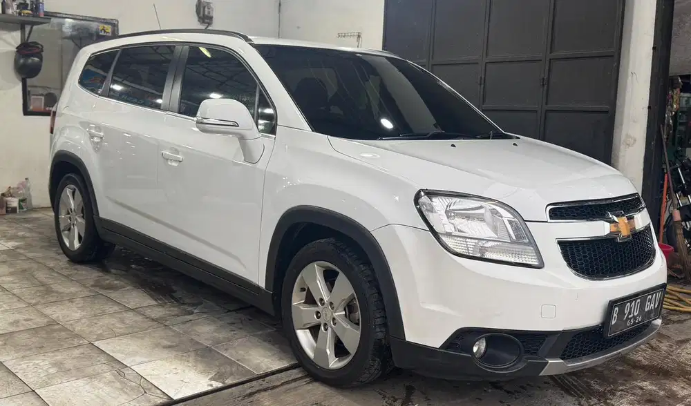 chevrolet orlando1.8 LT 2015 antik km 86rb murah 100jtan saja
