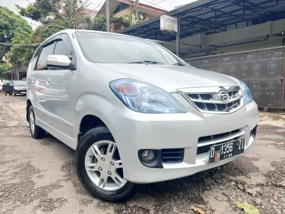 DAIHATSU XENIA Xi MANUAL 2011 SILVER SANGAT TERAWAT SIAP PAKAI