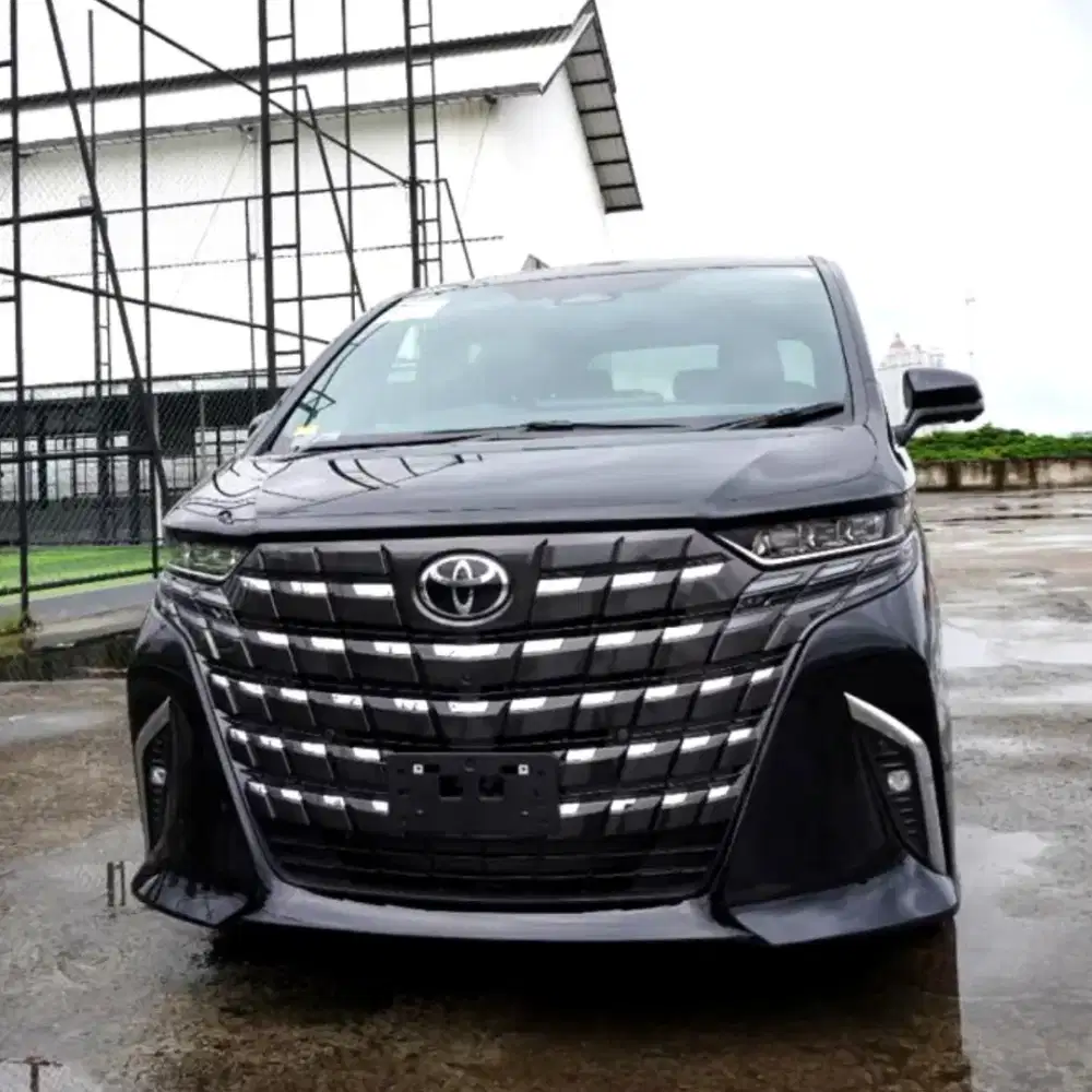 Toyota Alphard hybrid Wheelcab 2026