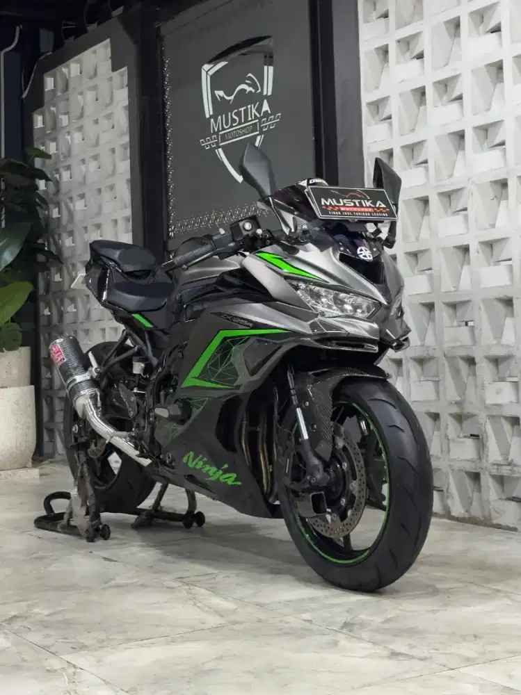 KM 5rb‼️ZX25 R 2023 ABS QS. Odo tft. Plat N.DANNY Mustika Motor Sulfat