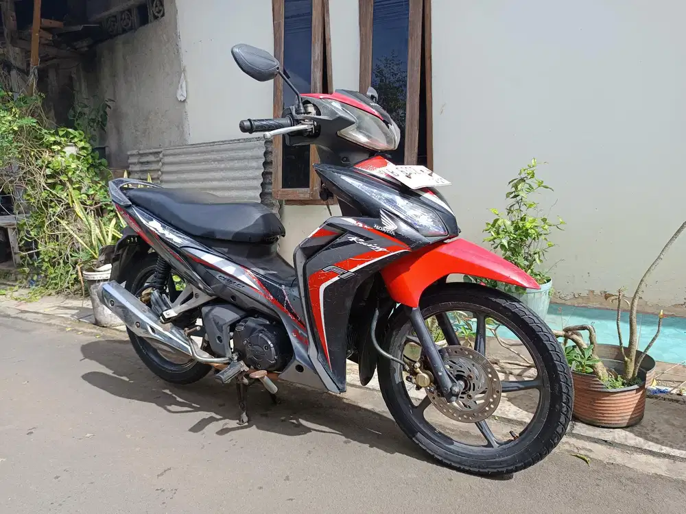 Honda blade 125 2014 lengkap mesin halus
