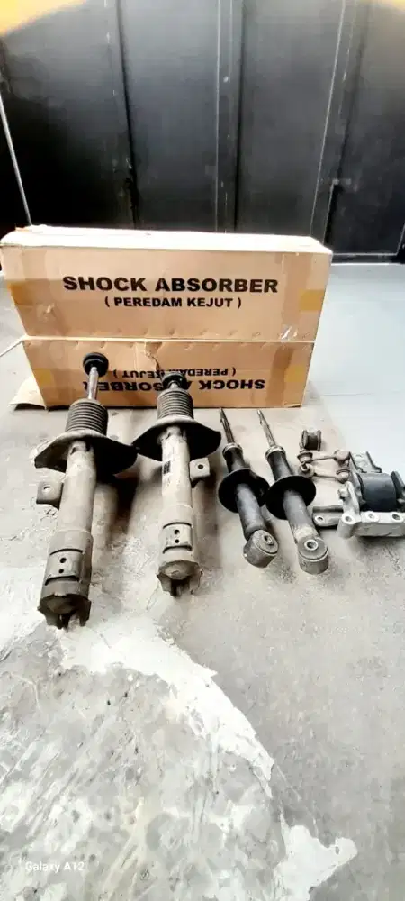 Shockbreaker depan belakang mitsubishi outlander sport 2017