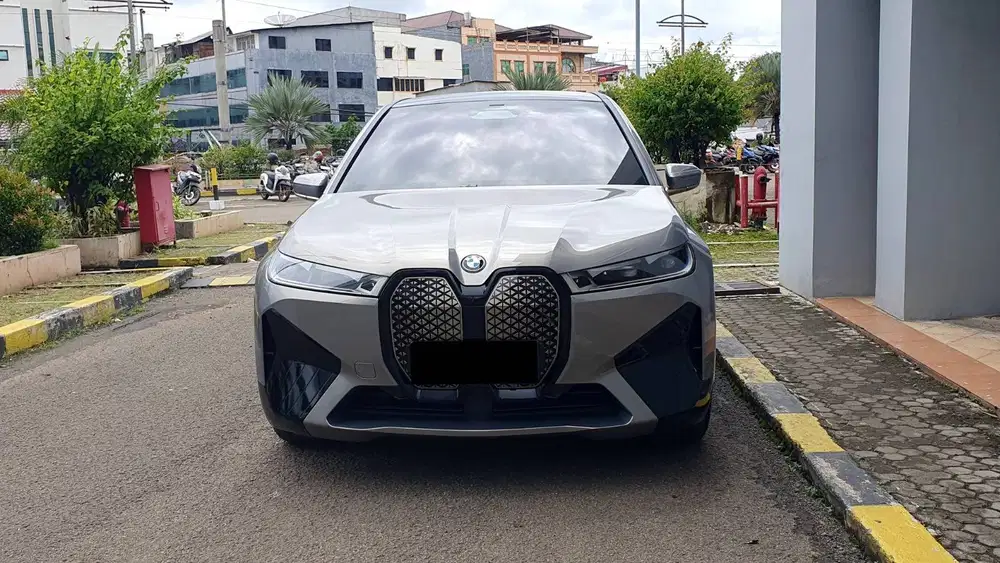 BMW iX xDrive40 Xdrive 40 Sport AT Grey On Brown 2023 Like New Record