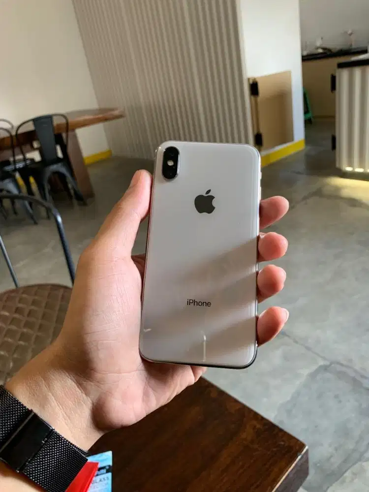 Dijual iPhone X 64gb sinyal all operator aktivasi lama