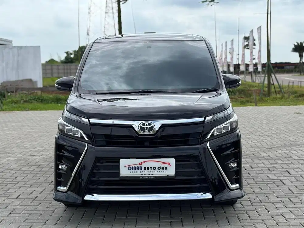 Toyota Voxy AT 2019 KM 45RB
