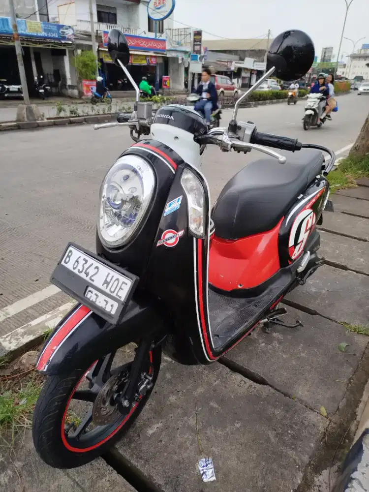 Honda Scoopy 2016 gress