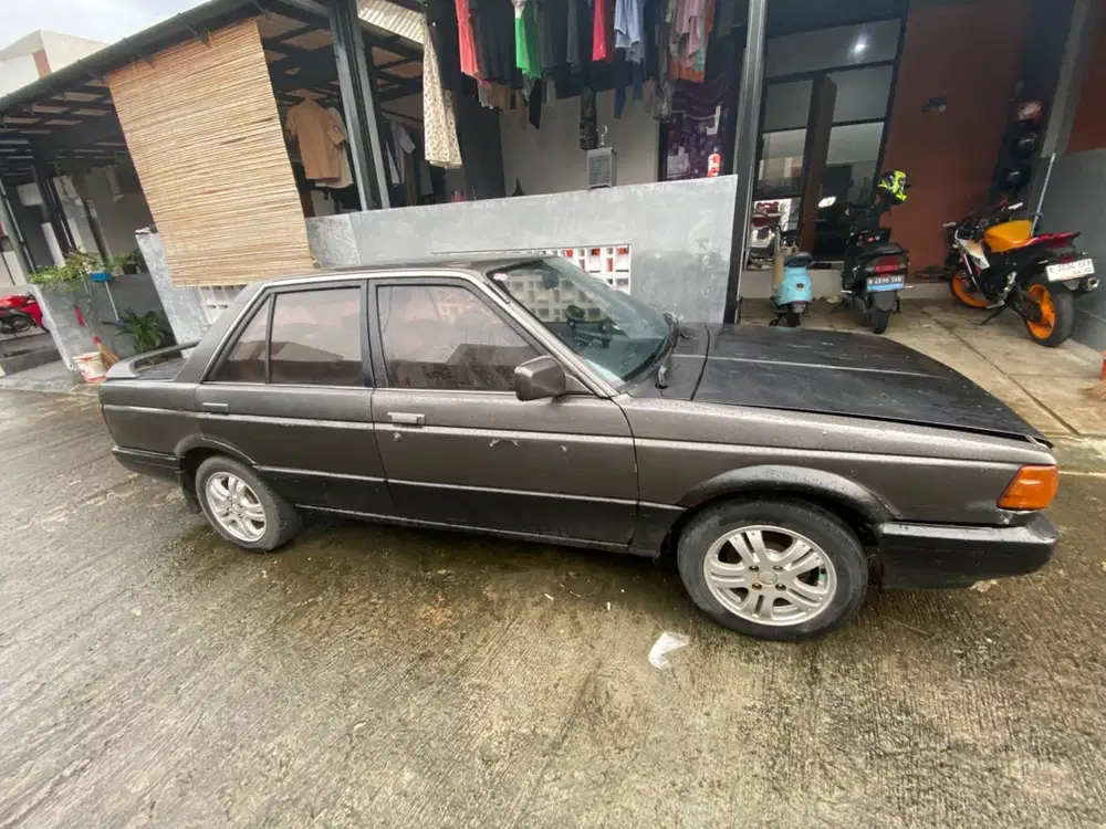 Nissan Sentra 1990 Bensin