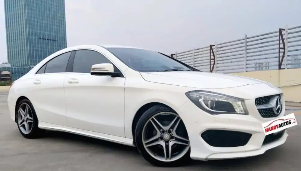 Mercedes Benz CLA200 AMG Tahun 2105 Automatic Putih