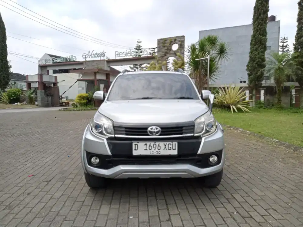 Dp 5 jt Toyota Rush G 1,5 Matic 2015
