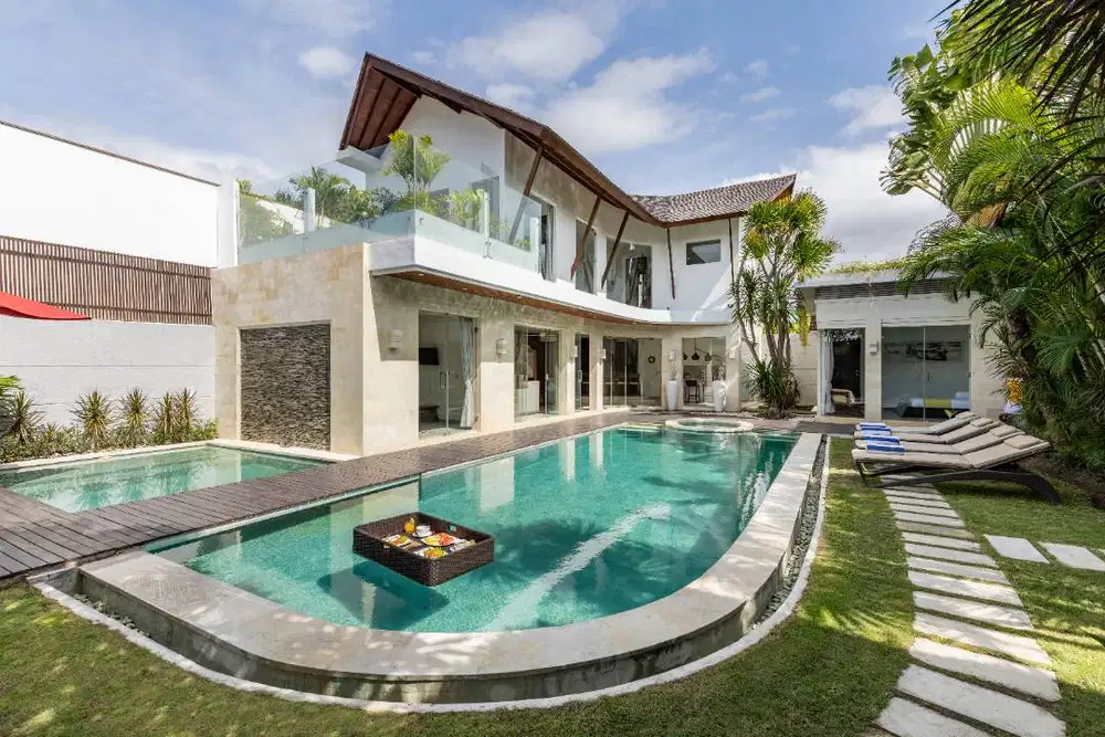 Luxury 4BR Villa for Rent – Central Seminyak – Long Term
