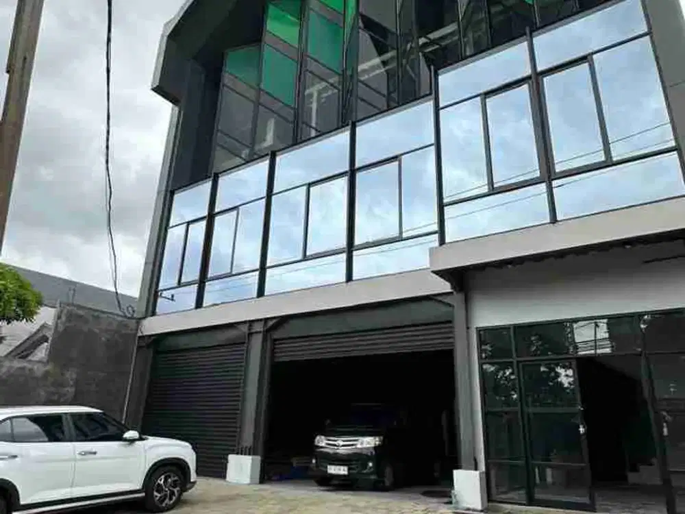 Gedung Komersial di Raya Jemursari, Surabaya - 0 Raya. Siap Buat Usaha Apapun.