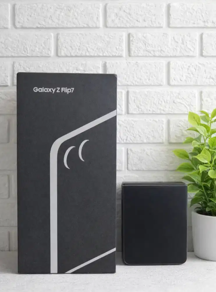Samsung Z Flip 7 12/512 GB Fullset Garansi