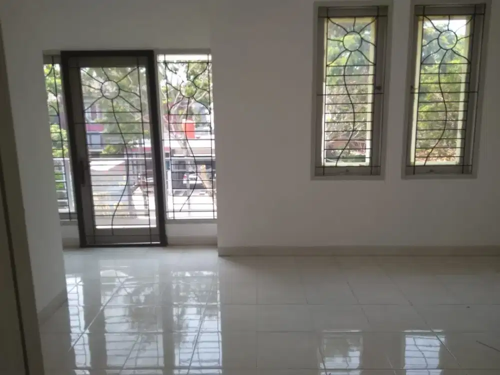 Fdeg. Rumah disewakan  di Cluster Pasadena Deltamas