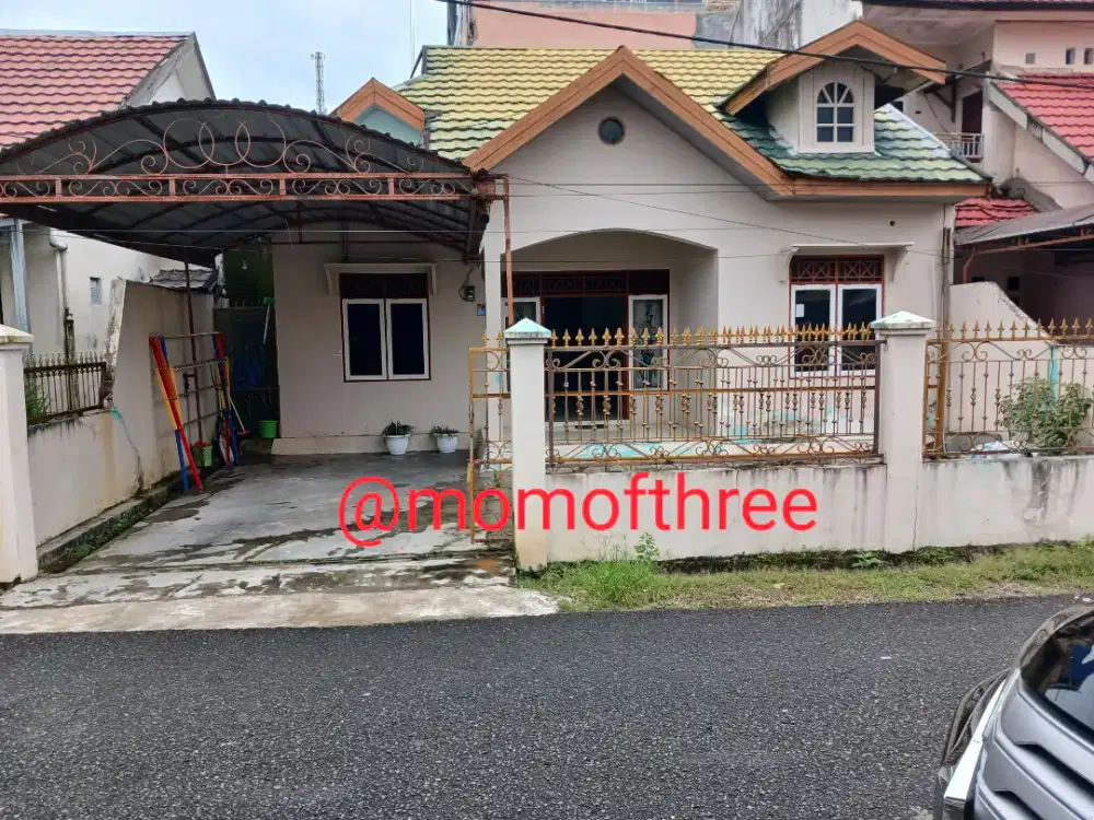 disewakan rumah tinggal pusat kota full furnished nyaman bersih aman