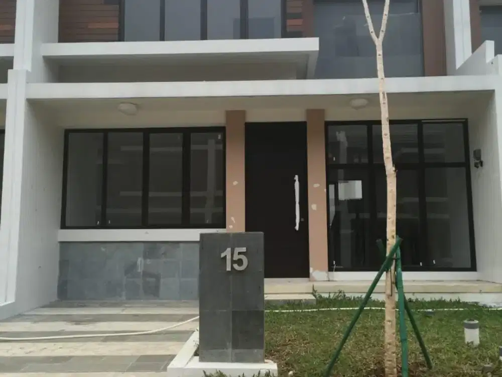 Fecg. Rumah disewakan di Cosmo Lippo Cikarang