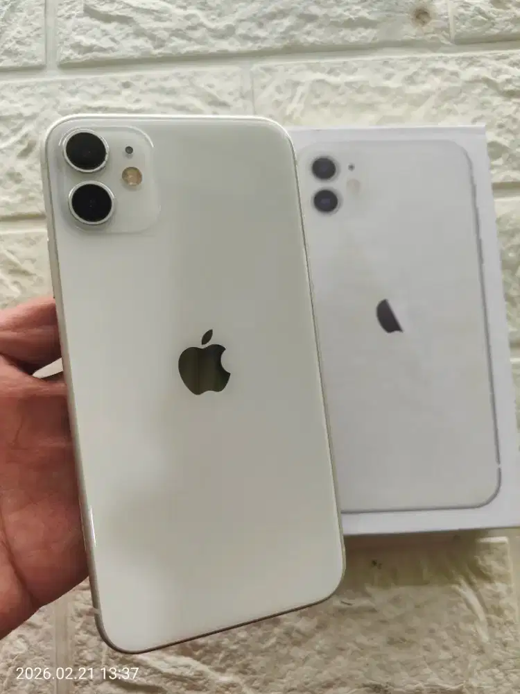 iPhone 11 64 GB bh strip all operator