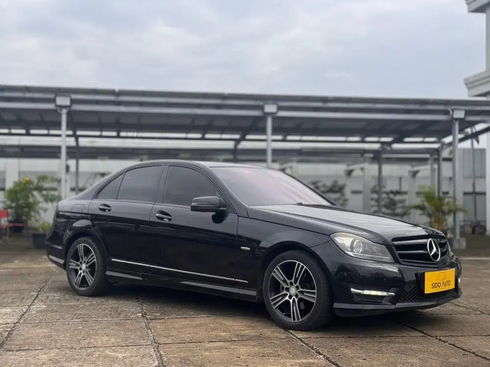 Kilometer 76 Rb ! Mercedes-Benz C200 C Edition 2014