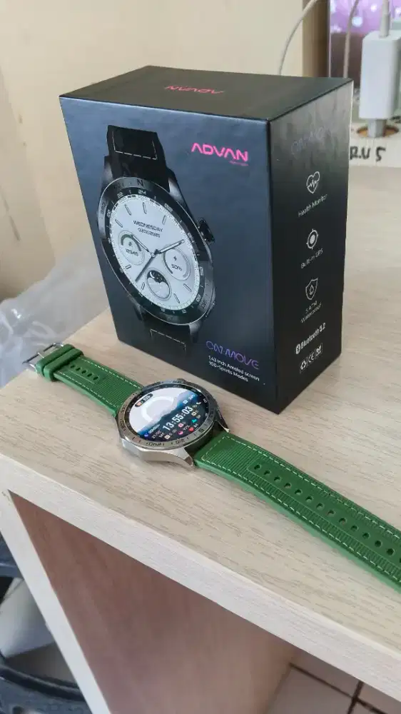 Smartwatch advan on move hijau ada GPS