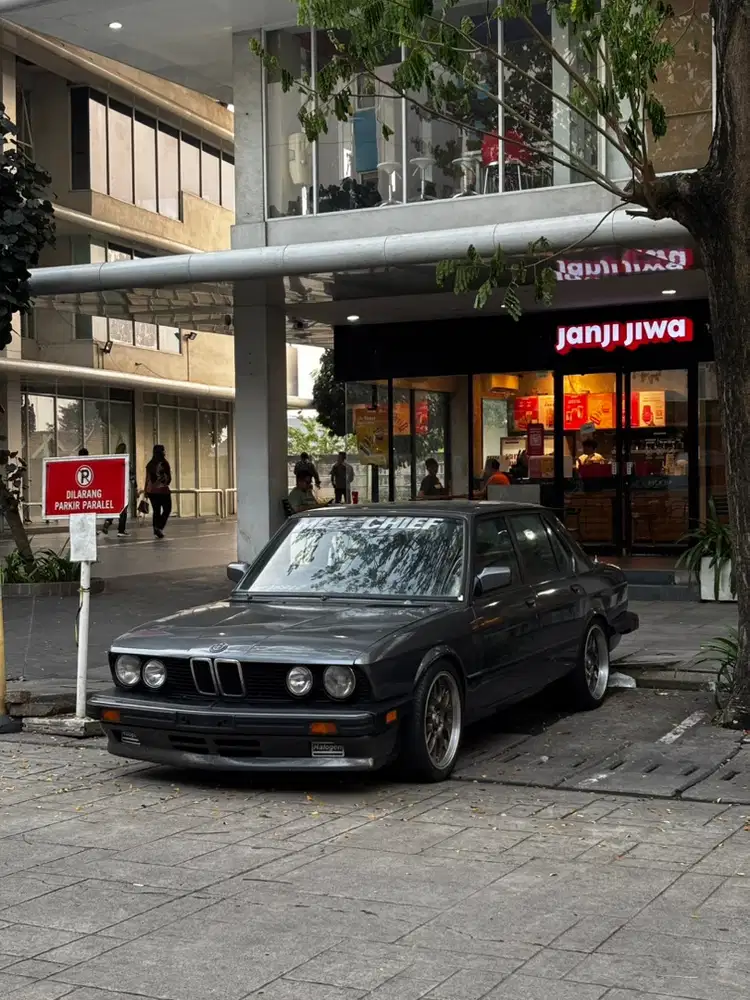 BMW 520i e28 e30 e36 e38 e39 e46 e60