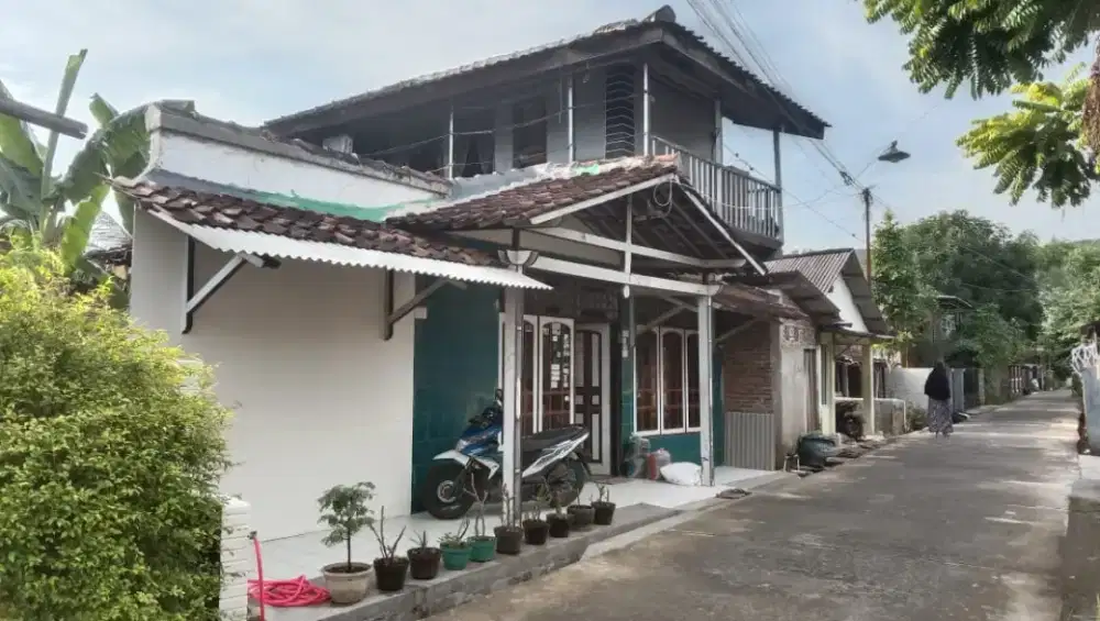 Rumah Murah 2 Lantai, Strategis, Semi Furnish, Weleri (nego tipis)