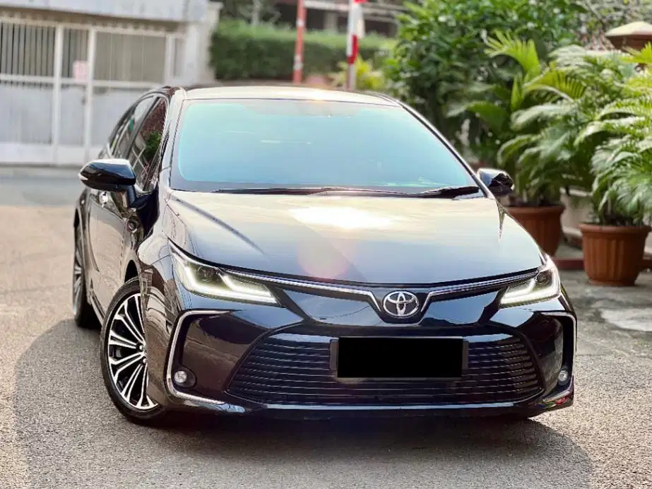 Toyota Corolla Altis V Matic 2022 Hitam Met No Genap TDP 20 Juta