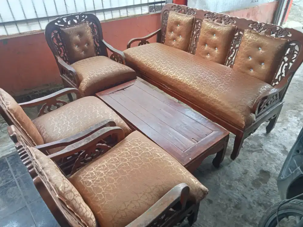 Kursi Hongkong jati 3111