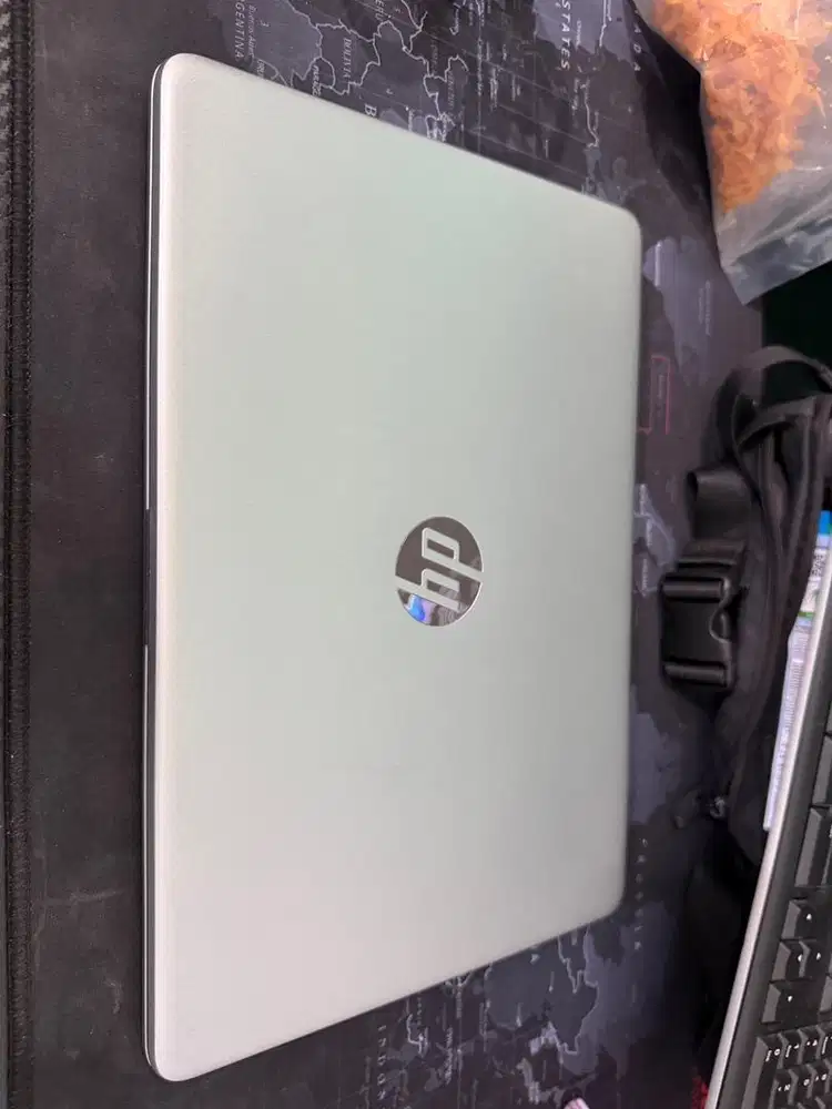 Laptop HP 14s-dq2614TU Core i3 4/512 GB