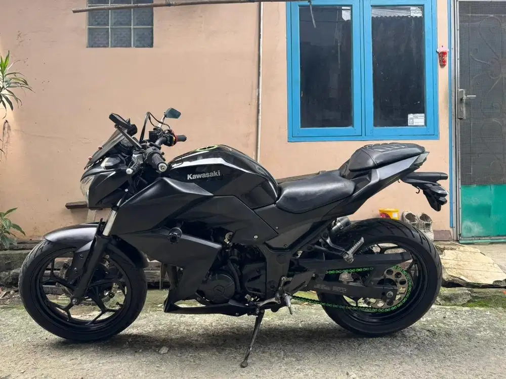 Kawasaki Ninja Z Fi 250cc 2 silinder thun 2013 pajak hidup mesin halus
