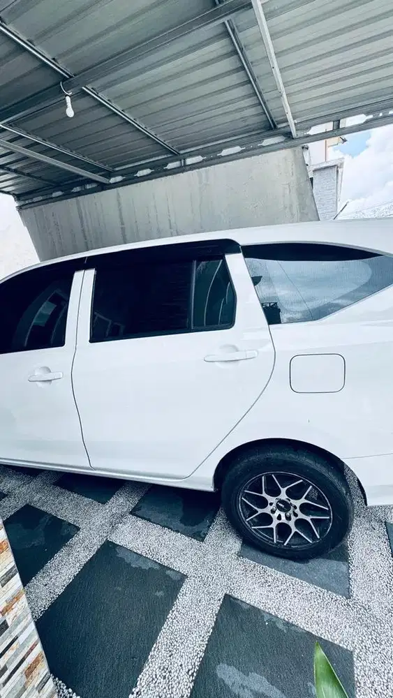 Dijual cepat sigra matic putih