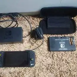 Nintendo Switch V2 128GB lengkap+bonus (baca deskripsi!)