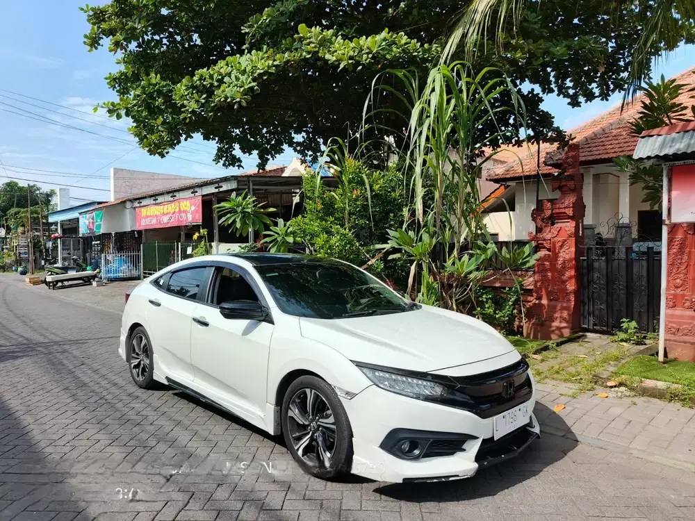 Honda Civic 1.5 turbo ES a/t  2017 Bensin