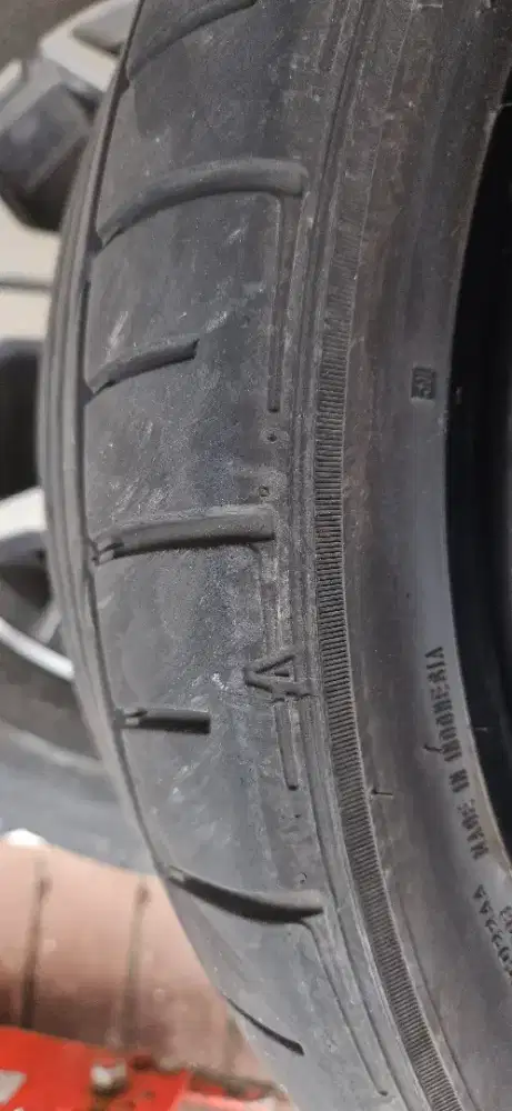 Direzza  DZ102 235/40 R18 91W