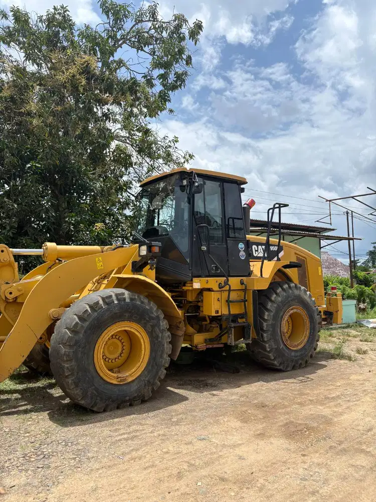 Dijual Loader CAT serie 950 H Tahun 2018