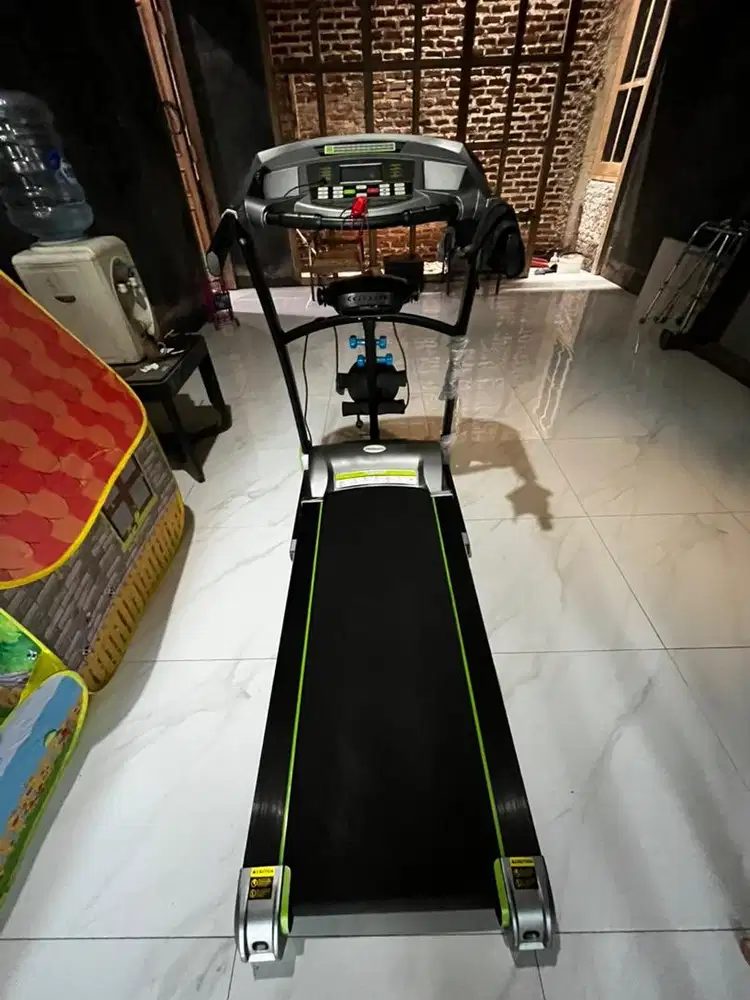 Di jual treadmill kondisi bagus