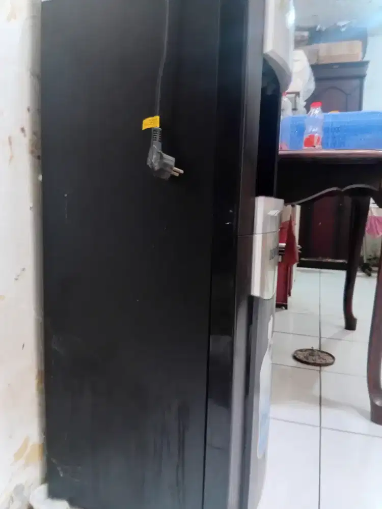 Dijual dispenser DENPOO