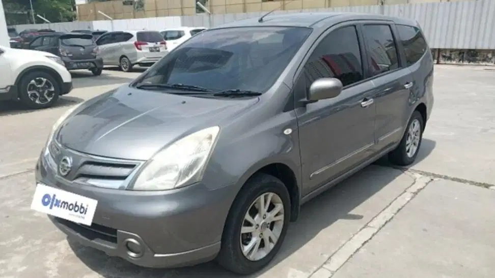 DP MURAH Nissan Grand livina 1.5 XV Bensin-AT 2011 Abu-Abu CKMQB