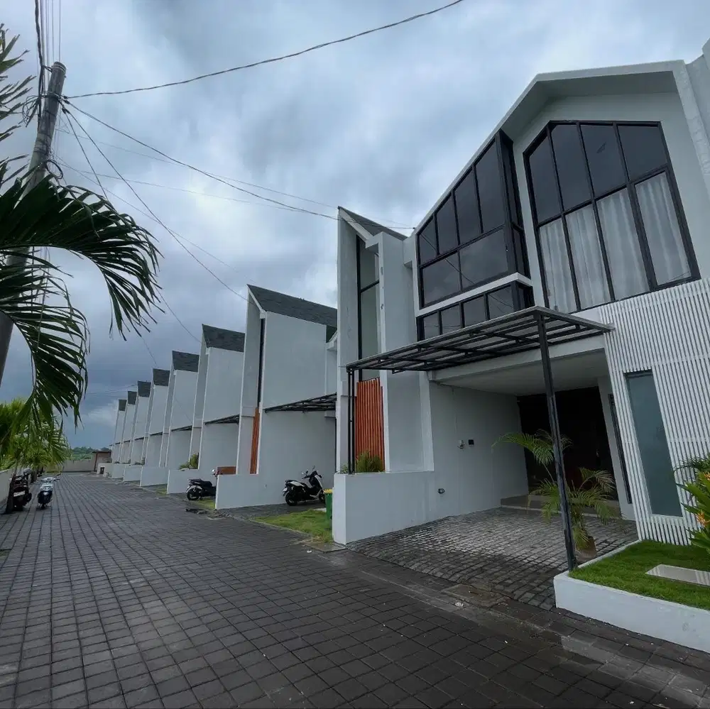 DI JUAL VILLA AREA SEMINYAK KUTA BALI VIEW SAWAH ONE GATE